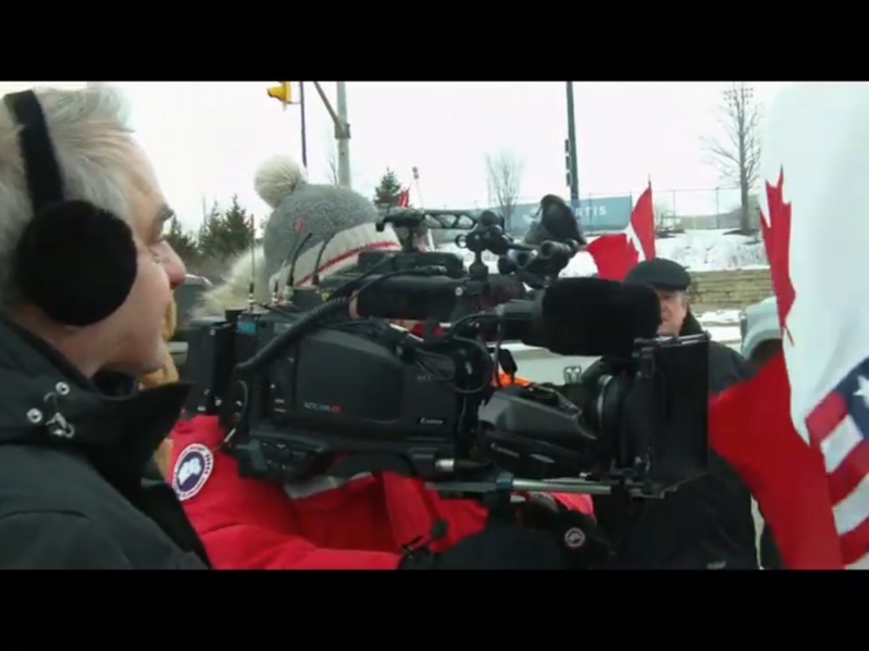 File:John dippoliti - Protesters block international US-Canada border crossing -FS9PlIcmNGg - 977x733 - 8m00s-.png